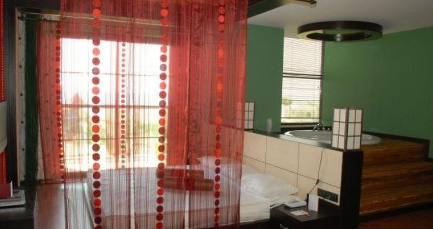 SiAM ELEGANCE HOTEL & SPA